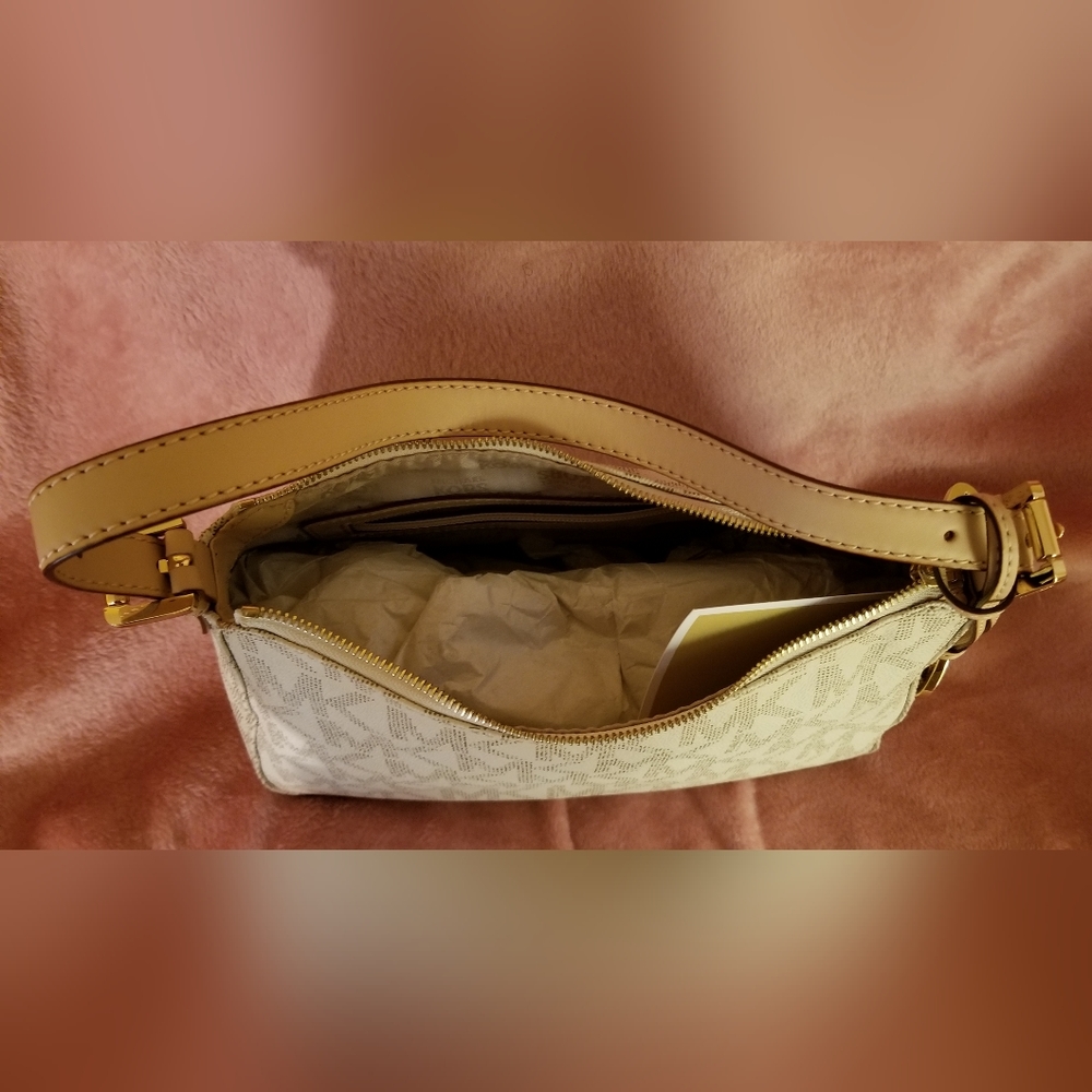 Michael Kors Hobo Bag - Picture 4 of 4